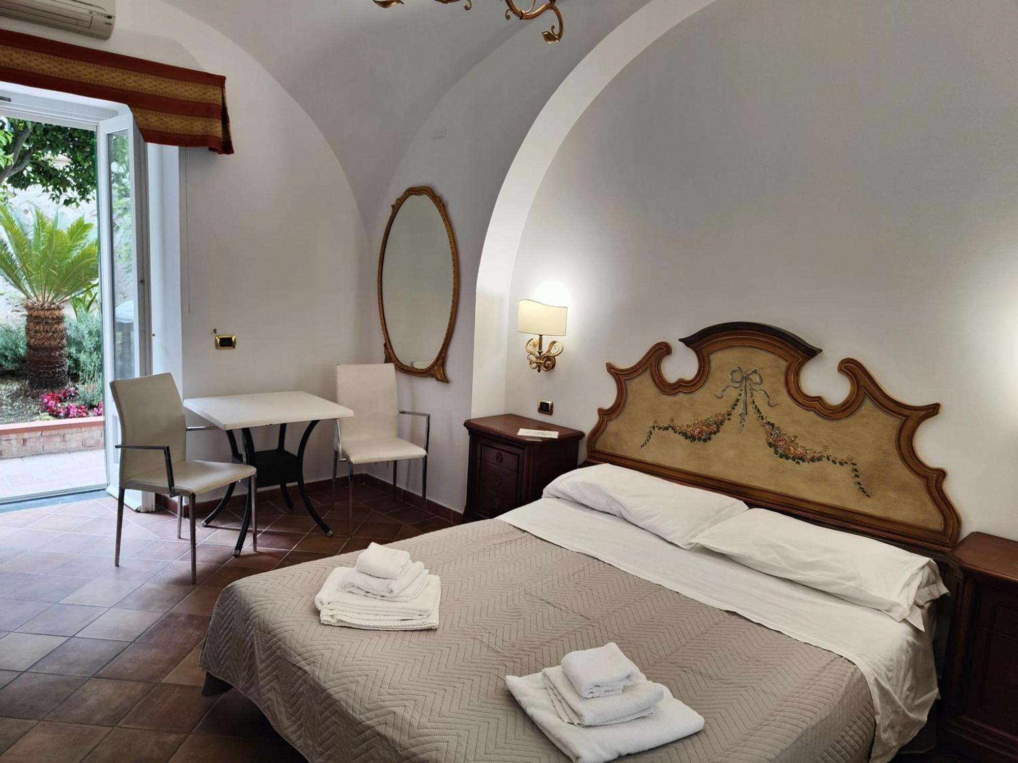 Androsa Apartments Amalfi Exteriör bild