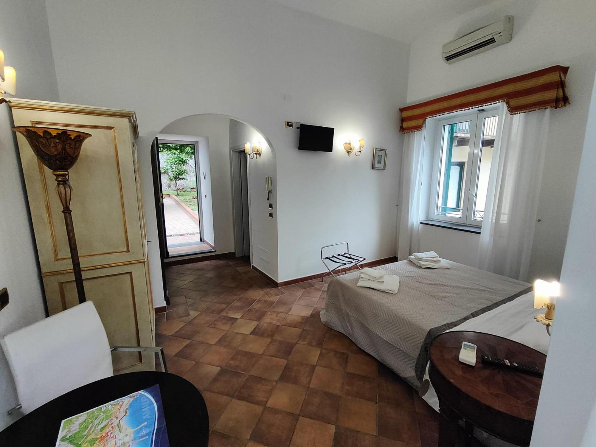 Androsa Apartments Amalfi Exteriör bild