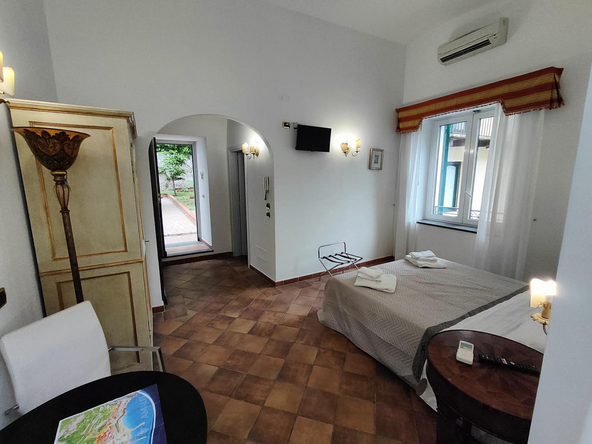Androsa Apartments Amalfi Exteriör bild