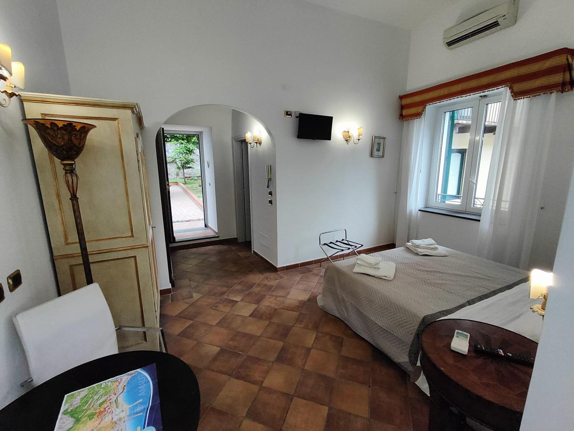 Androsa Apartments Amalfi Exteriör bild